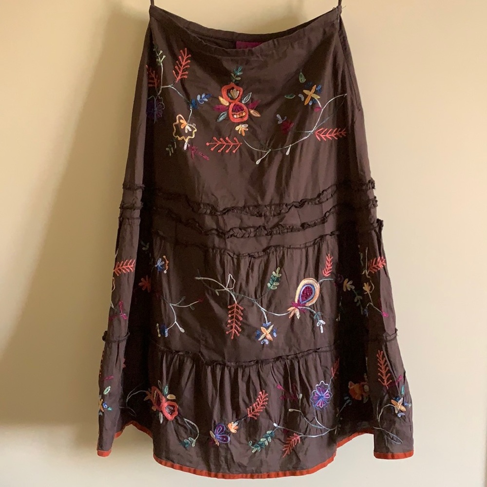 Midi embroidered skirt